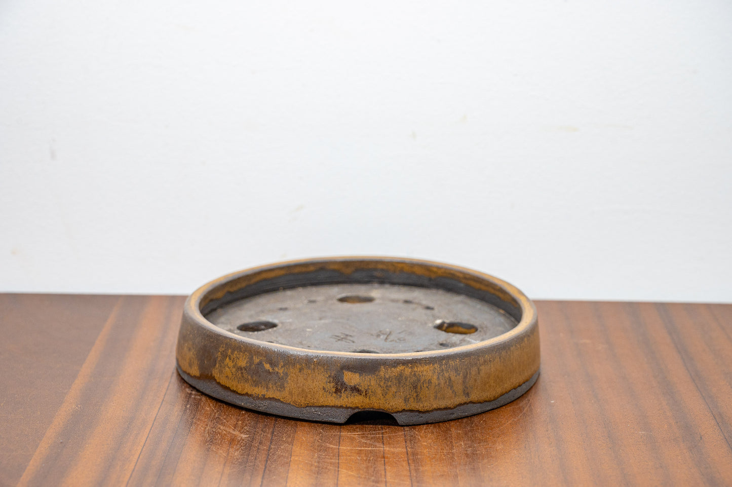 Venus Brown - Black Clay - Round Ceramic Bonsai Dish 18cm