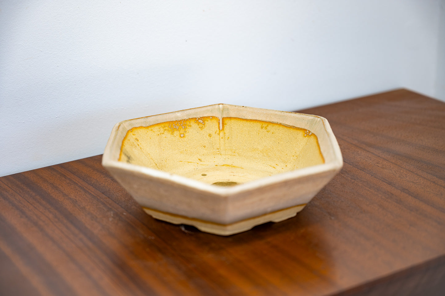 Oatmeal DEEP Hexagon Bonsai Dish 20cm