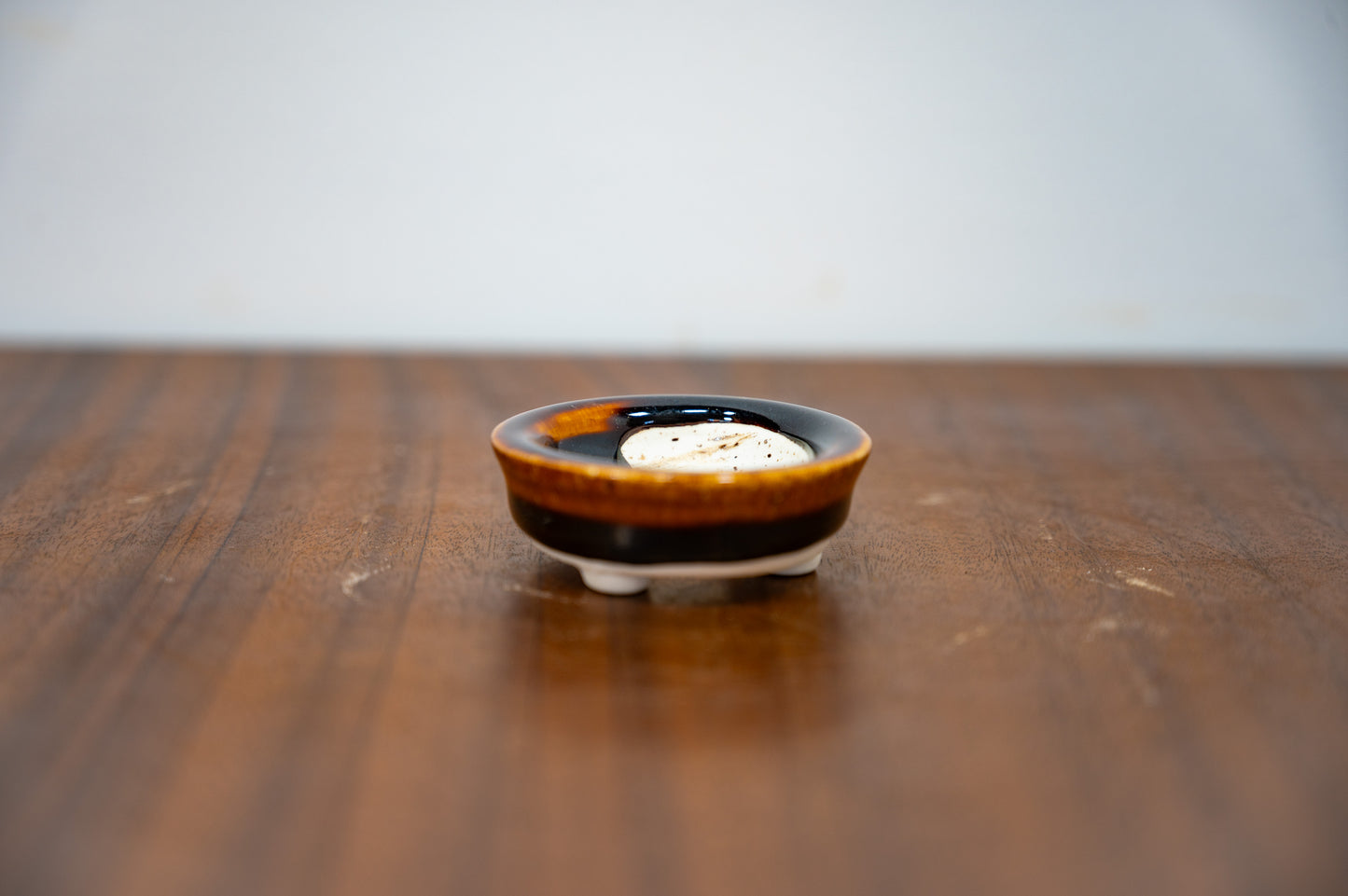 Dark Brown - White Stoneware Round MAME Bonsai Pot 5.5cm