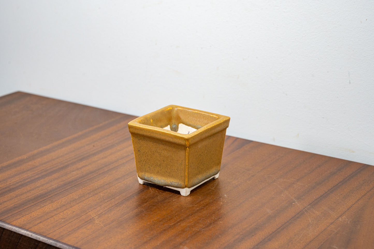 Venus Brown - White Stoneware Cascade Bonsai Cube Pot 7cm